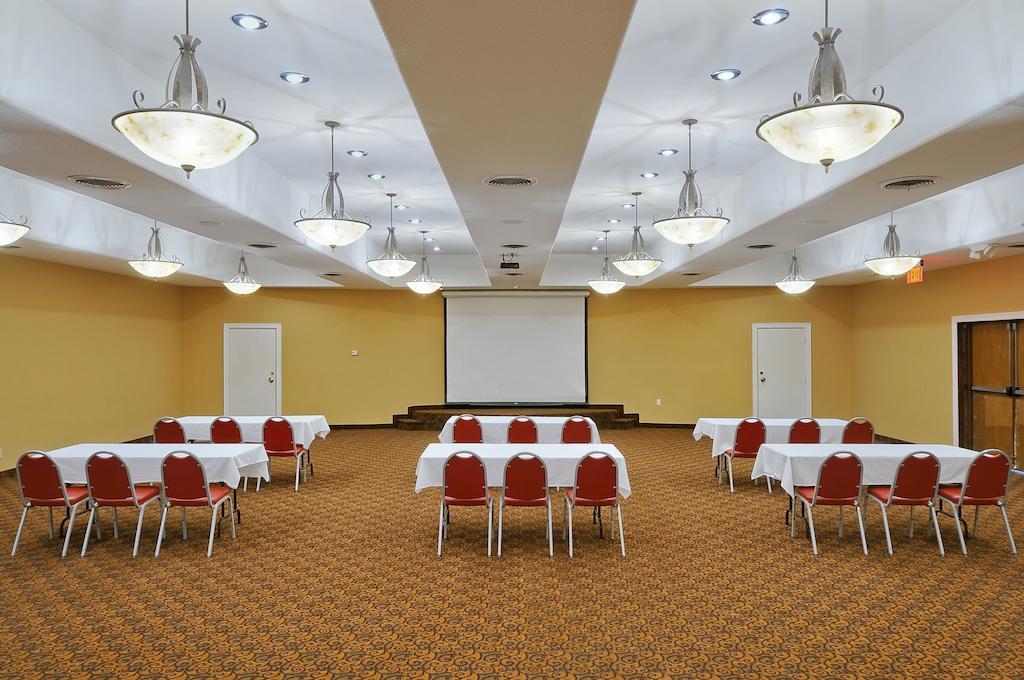 Days Inn & Suites By Wyndham Clovis Facilities photo